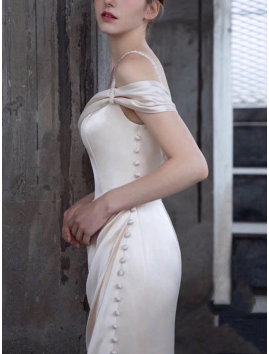 Vintage Casual Wedding Dresses Sheath / Column One Shoulder Cap Sleeve Sweep / Brush Train Satin Bridal Gowns With Ruched