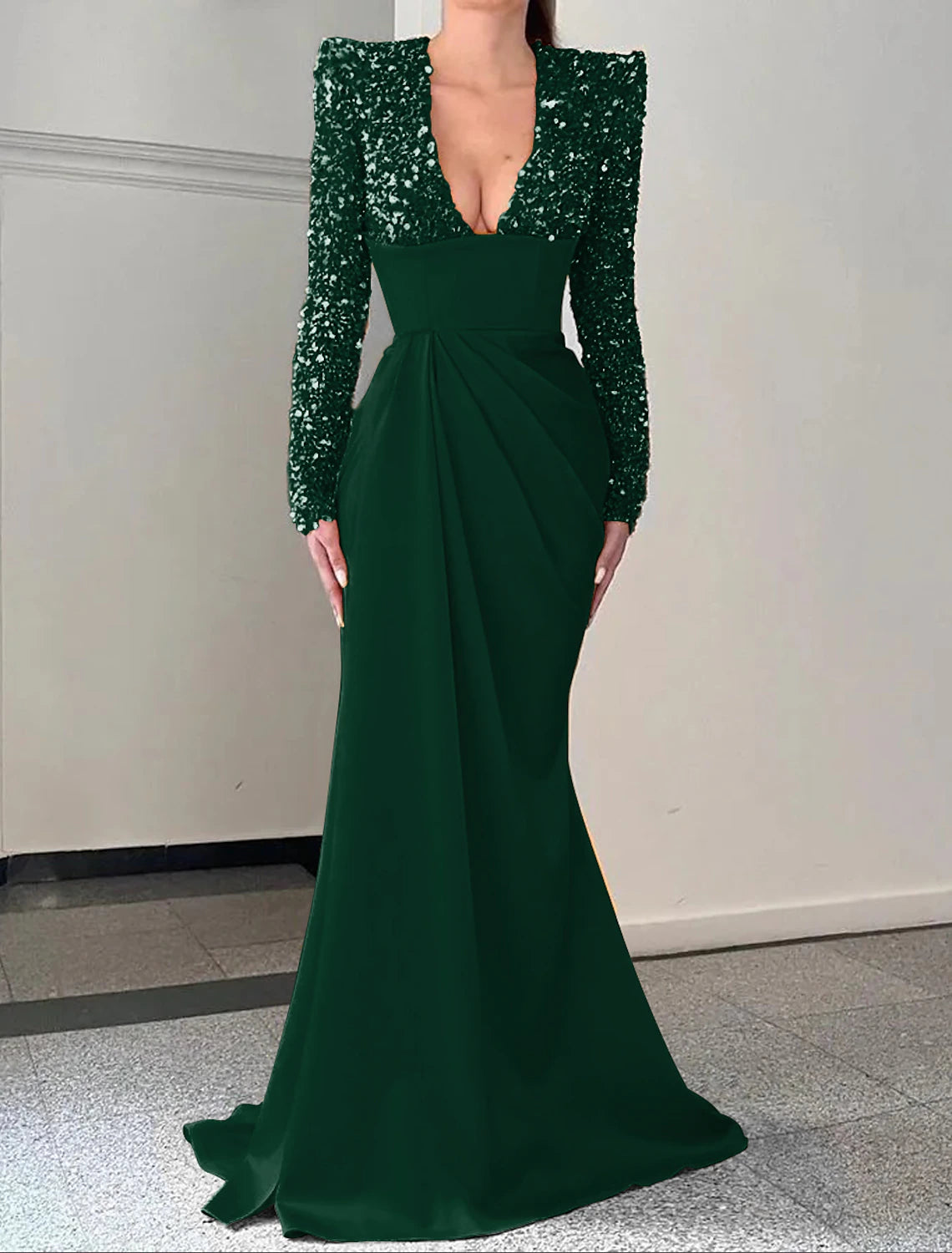 Mermaid / Trumpet Evening Gown Sparkle & Shine Dress Formal Sweep / Brush Train Long Sleeve V Neck Satin with Pleats Sequin