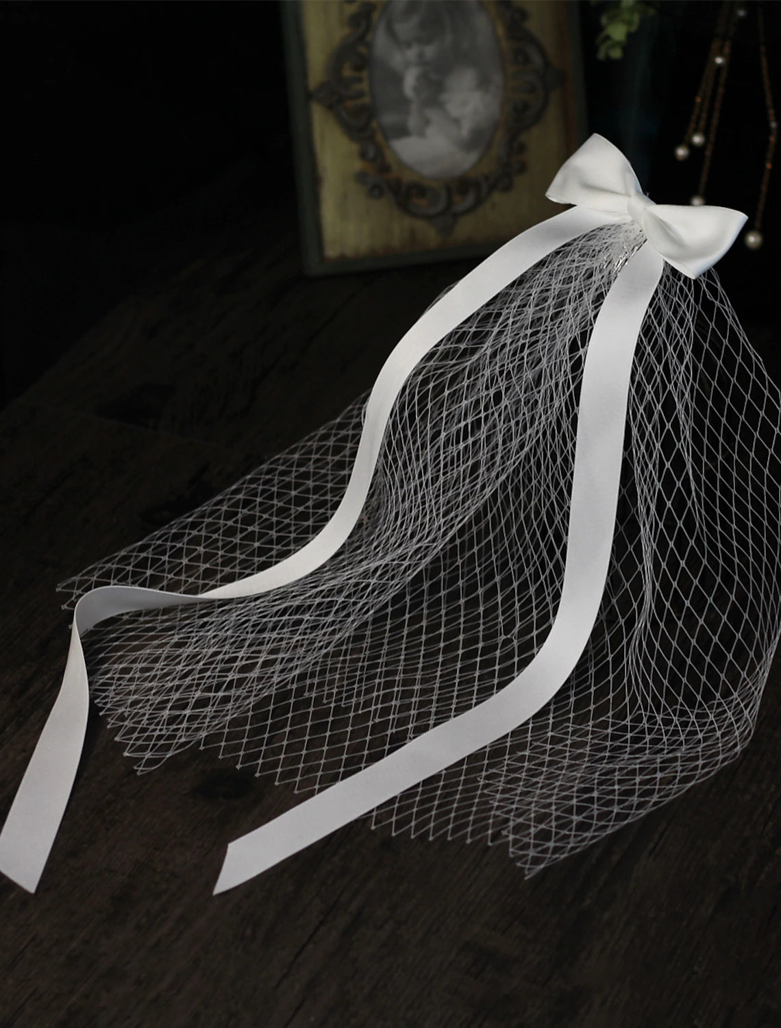 Ding Ji One-tier Stylish Sweet Lovable Style Birthday Wedding Veil Shoulder Veils with Satin Bow 15.75 in (40cm) Tulle Hot Sale Veil