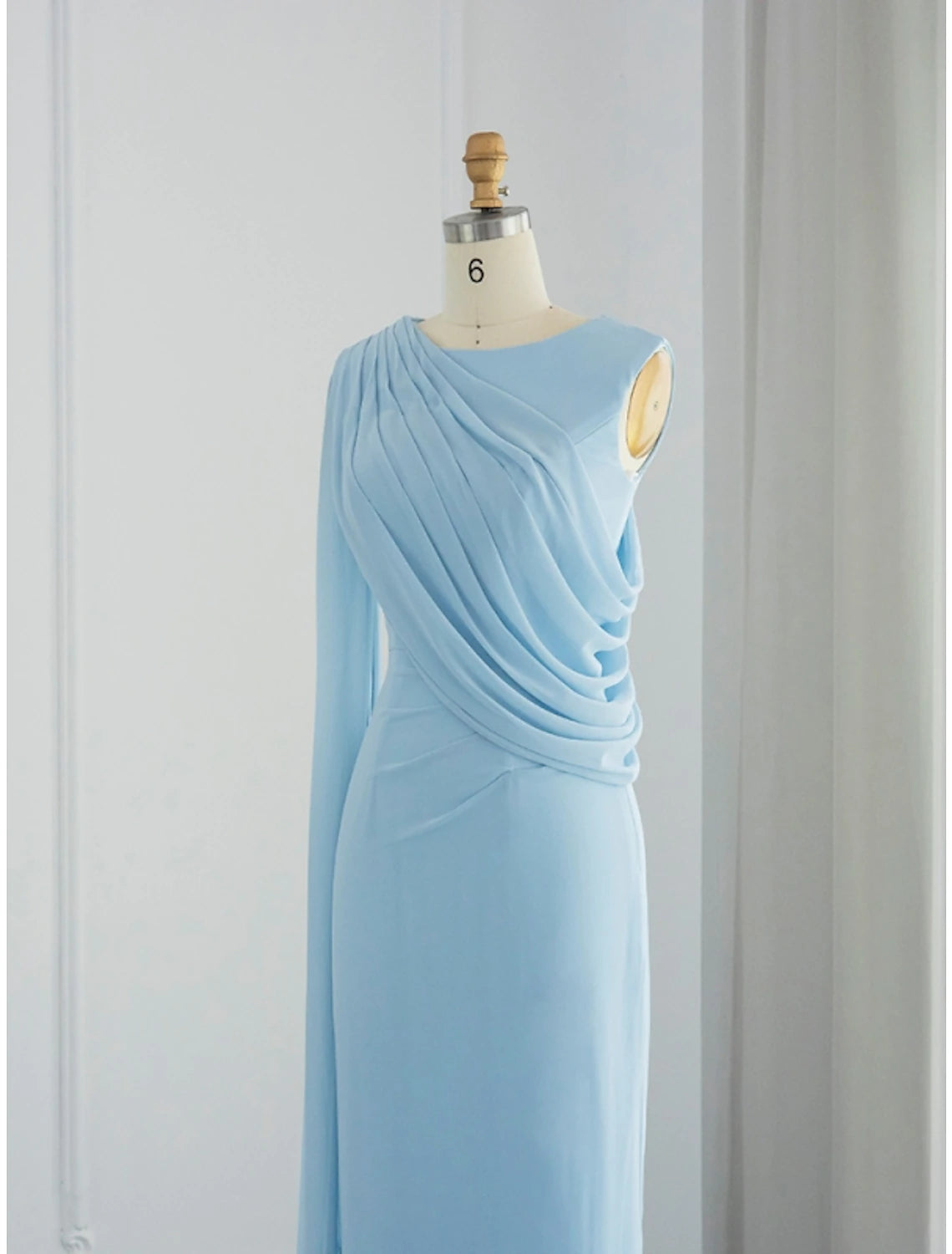 Sheath / Column Evening Gown Elegant Dress Formal Fall Sweep / Brush Train Sleeveless Cowl Neck Chiffon with Feather Ruched
