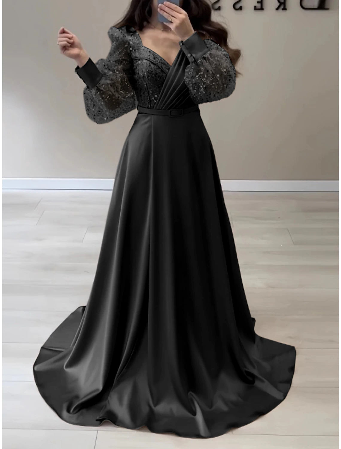 A-Line Evening Gown Sparkle & Shine Black Dress Formal Fall Sweep / Brush Train Long Sleeve V Neck Satin with Glitter Pleats Strappy