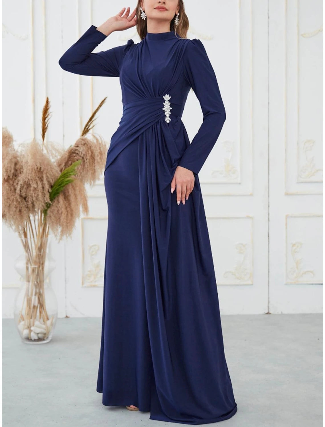 A-Line Evening Gown Elegant Black Dress Dress Formal Sweep / Brush Train Long Sleeve High Neck Satin with Pleats Sequin