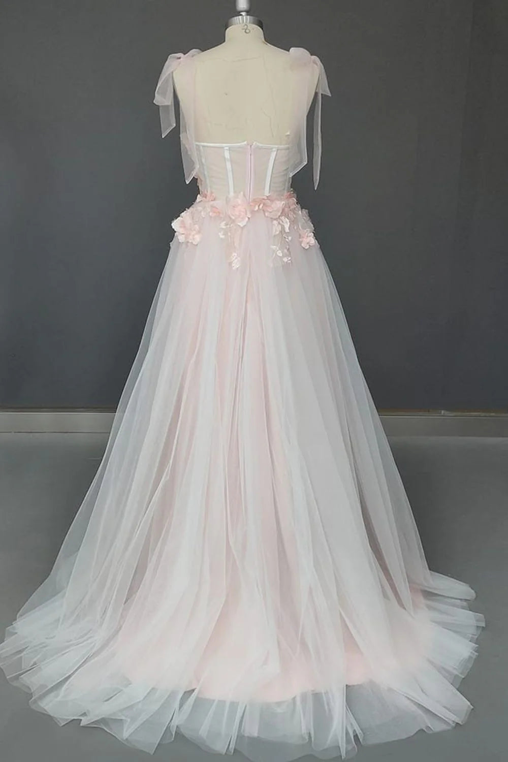 Prom Dresses A-Line Sweetheart Tulle Applique Open Back Long with Flowers