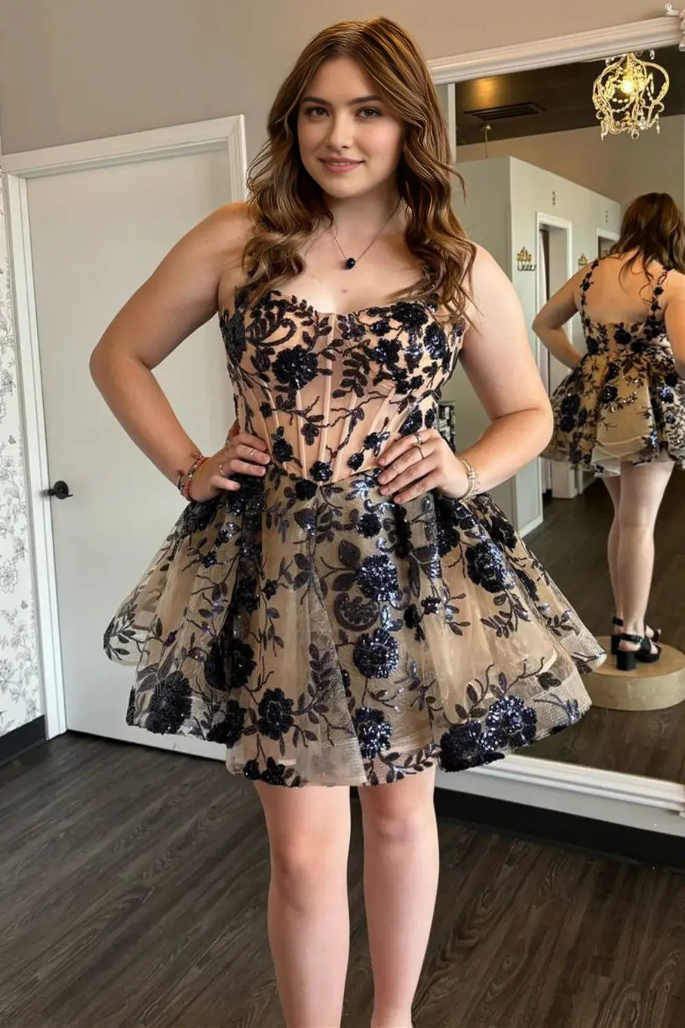 DingJiDress Short Evening Dress A-Line Spaghetti Strap Sweetheart Neckline Black Sequin Appliques Exquisite Cocktail Dress Hot Sale Homecoming Dress