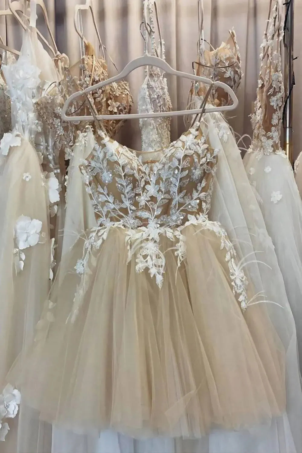 DingJiDress Short Evening Dress A Line Spaghetti Strap Round Neck Romantic Lace Sequin Applique Exquisite Cocktail Dress Hot Sale Homecoming Dress