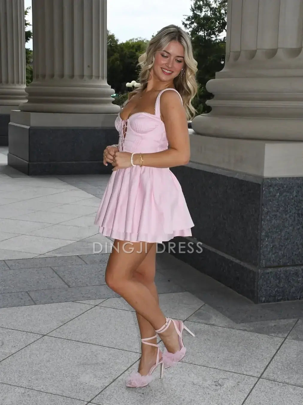 DingJiDress Short Evening Dress Chic A Line Low-Cut Sweetheart Neckline Criss Cross Lace Up Tiers Ruched Charming Cocktail Dress Hot Sale Homecoming Dress