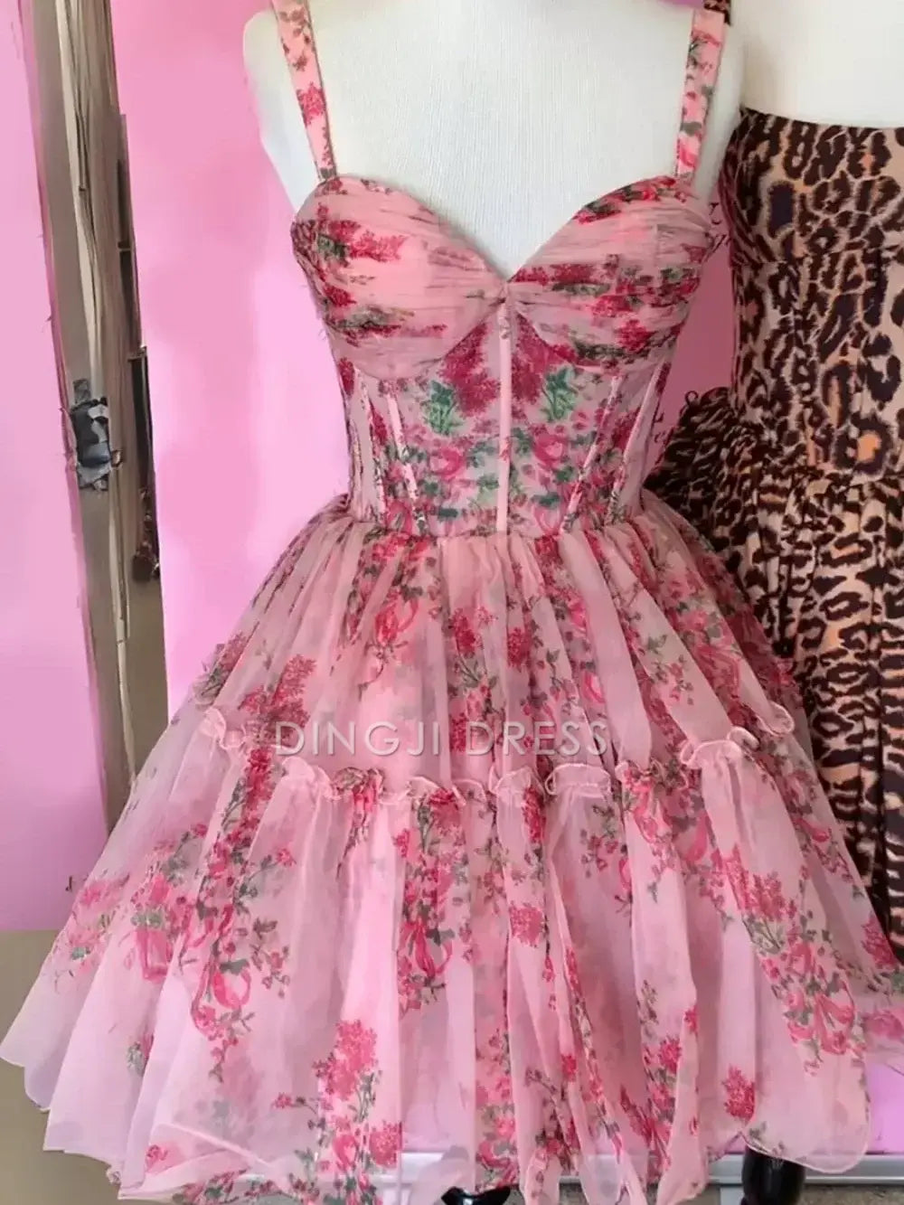 DingJiDress Short Evening Dress Romantic A Line Spaghetti Straps Sweetheart Neckline Pink Retro Printed Cute Cocktail Dress Hot Sale Homecoming Dress