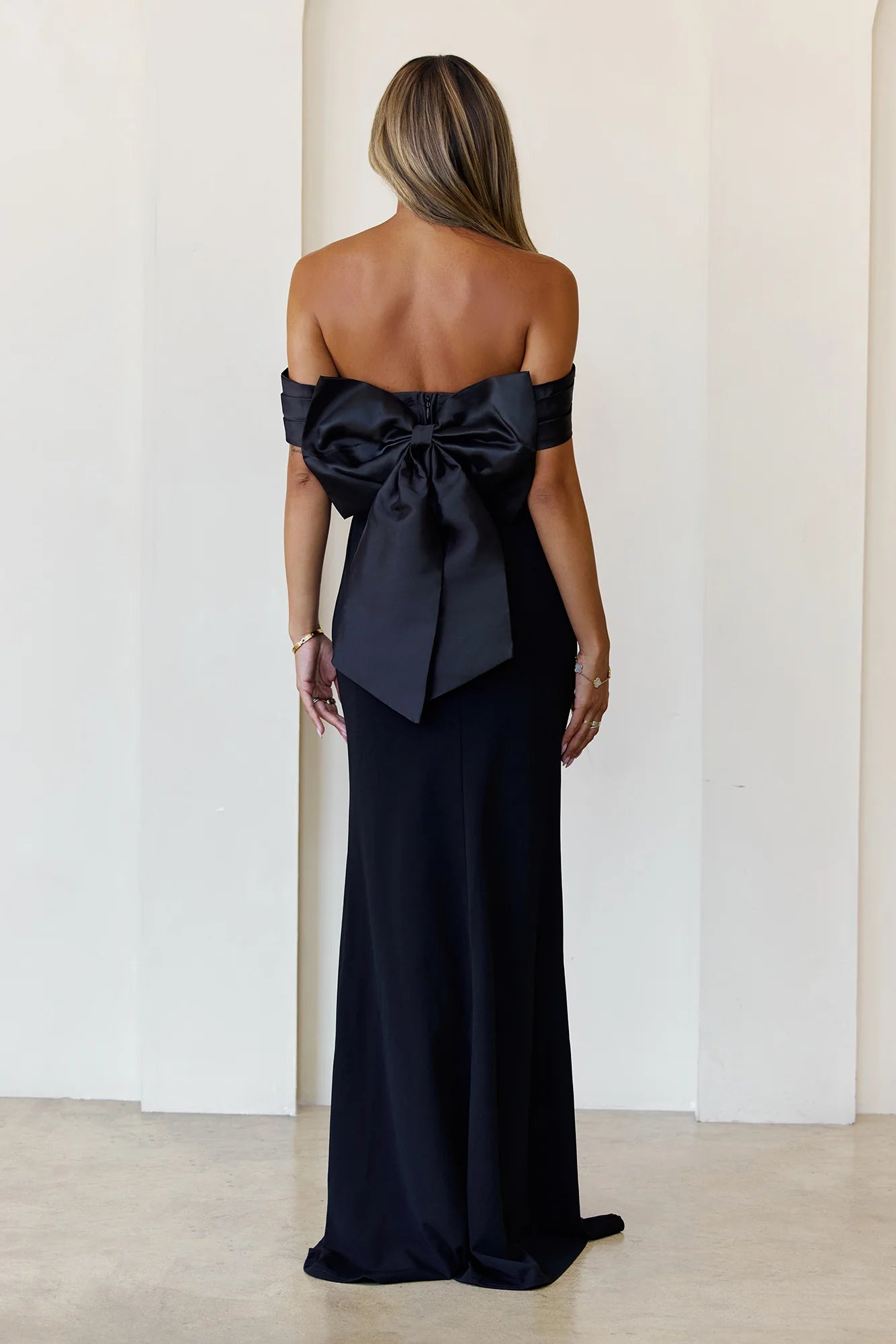 Elegant Lovely Mermaid Off Shoulder Pleated Black Maxi Prom Dress With Bow