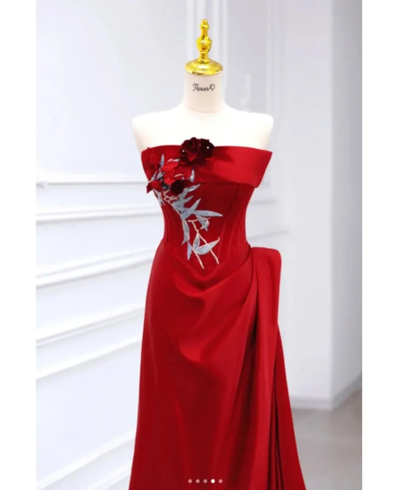 Elegant Strapless Corset Pleated Applique Burgundy Prom Dress With Embroidered