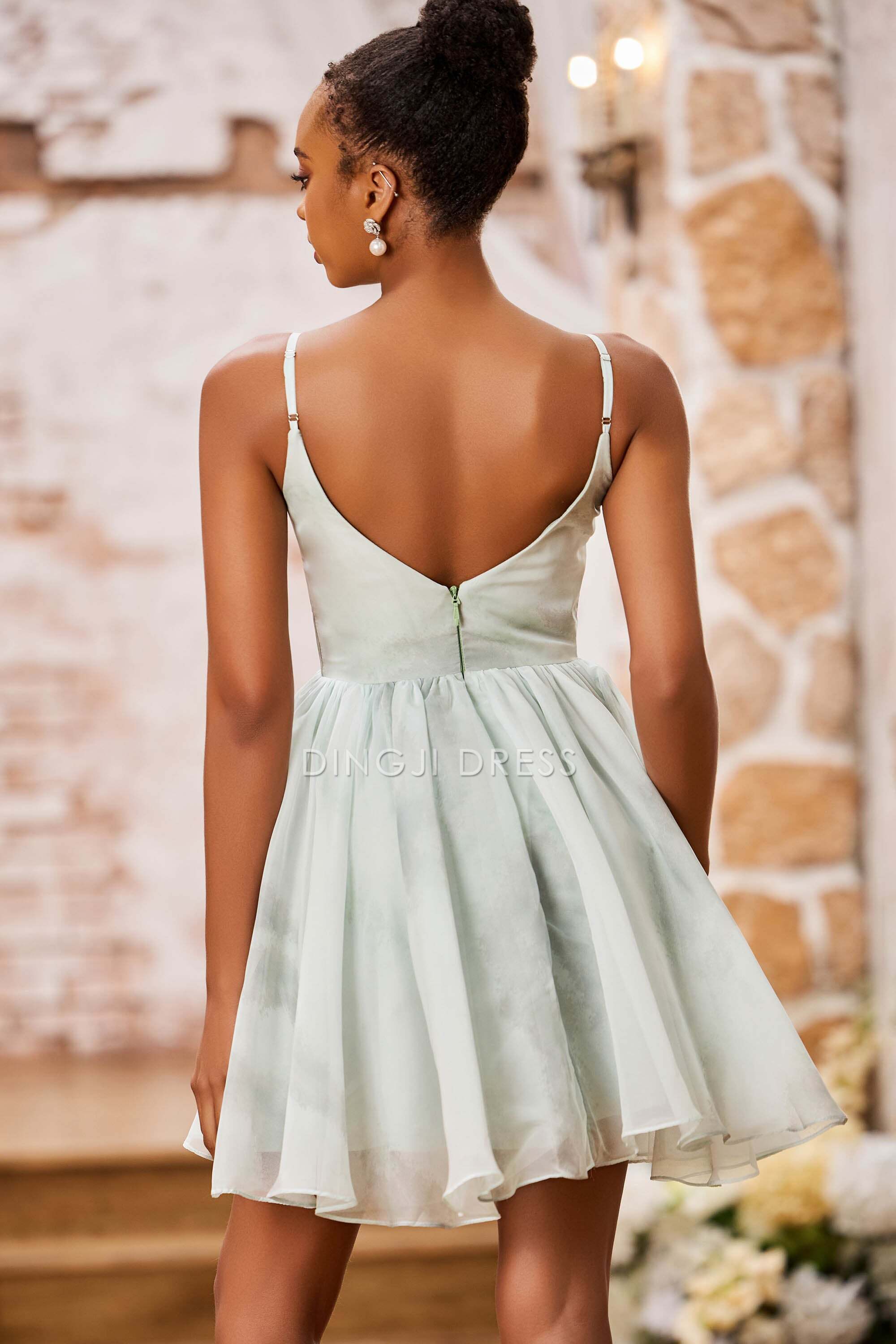 DingJiDress Hot Sale Homecoming Dress Elegant A-Line V-Neck Spaghetti Straps Simple Short Dresses