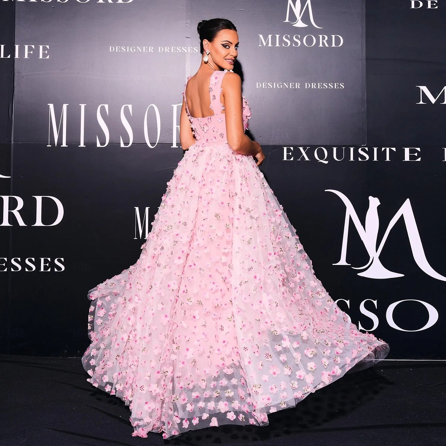 Romantic A-Line Square Neck 3D Floral Applique Pink Floor Length Evening Dress For Sale