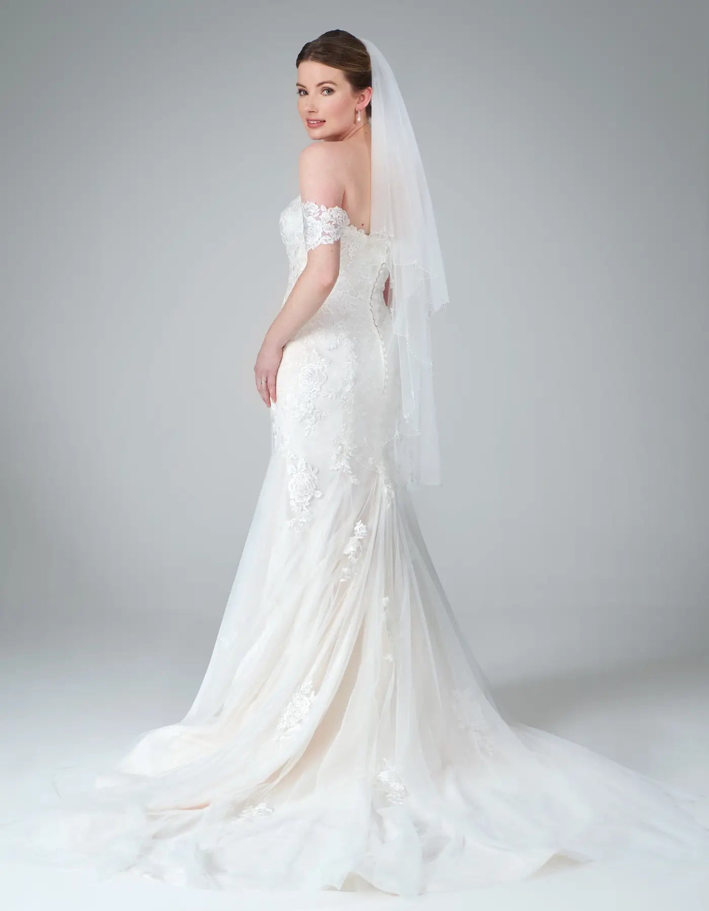 DingJiDress an off-the-shoulder floral lace mermaid gown Wedding Dresses