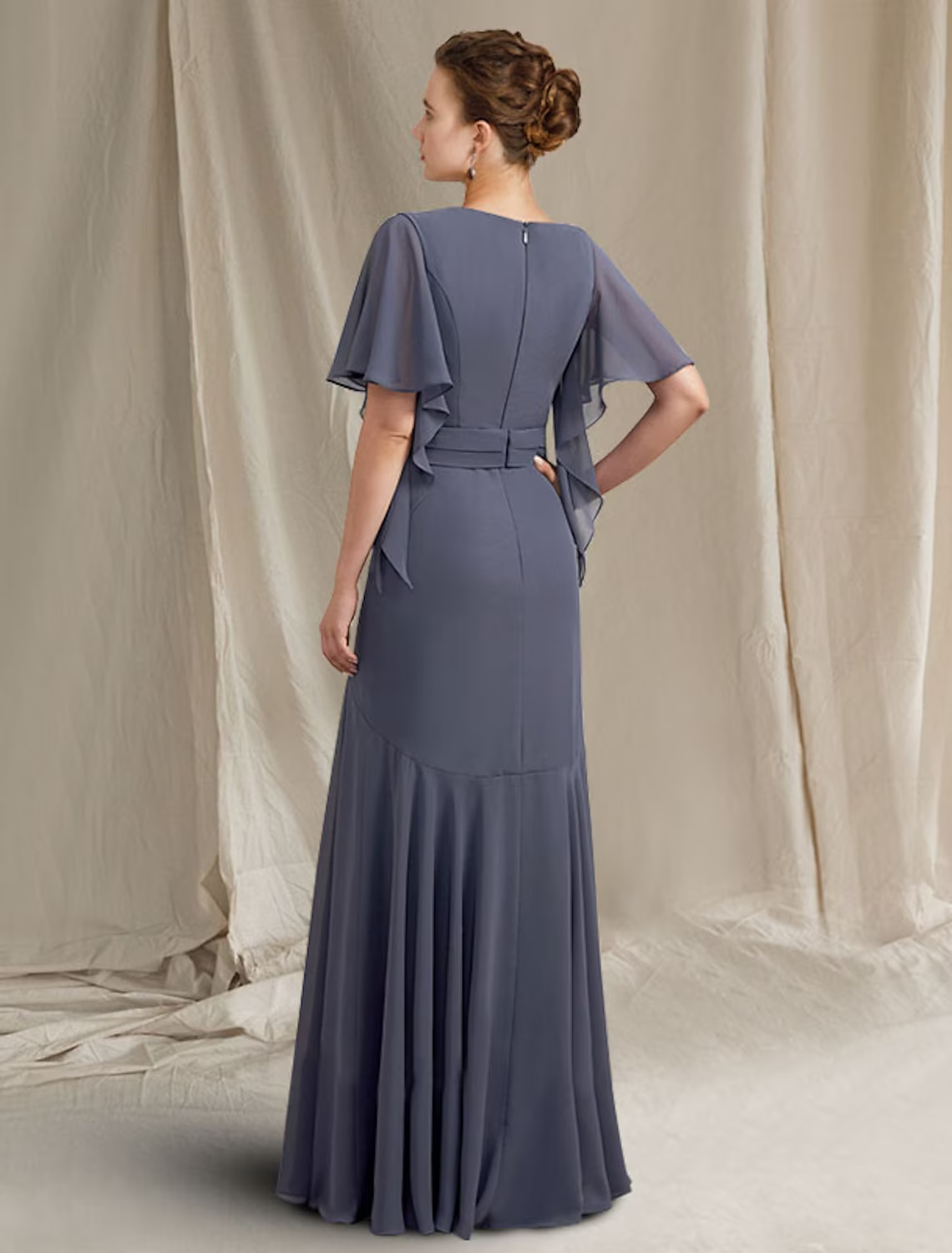 Mother of the Bride Dress Simple Plus Size Elegant V Neck Floor Length Chiffon Short Sleeve with Pleats Ruched