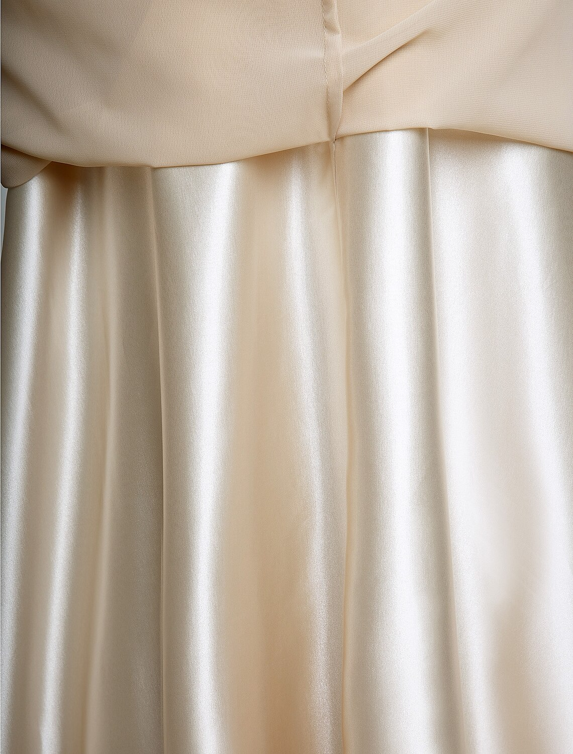 Mother of the Bride Dress Plus Size Elegant V Neck Floor Length Chiffon Sleeveless with Criss Cross Appliques