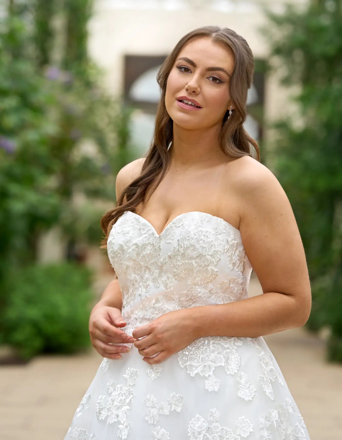 DingJiDress a shimmering embroidered a-line