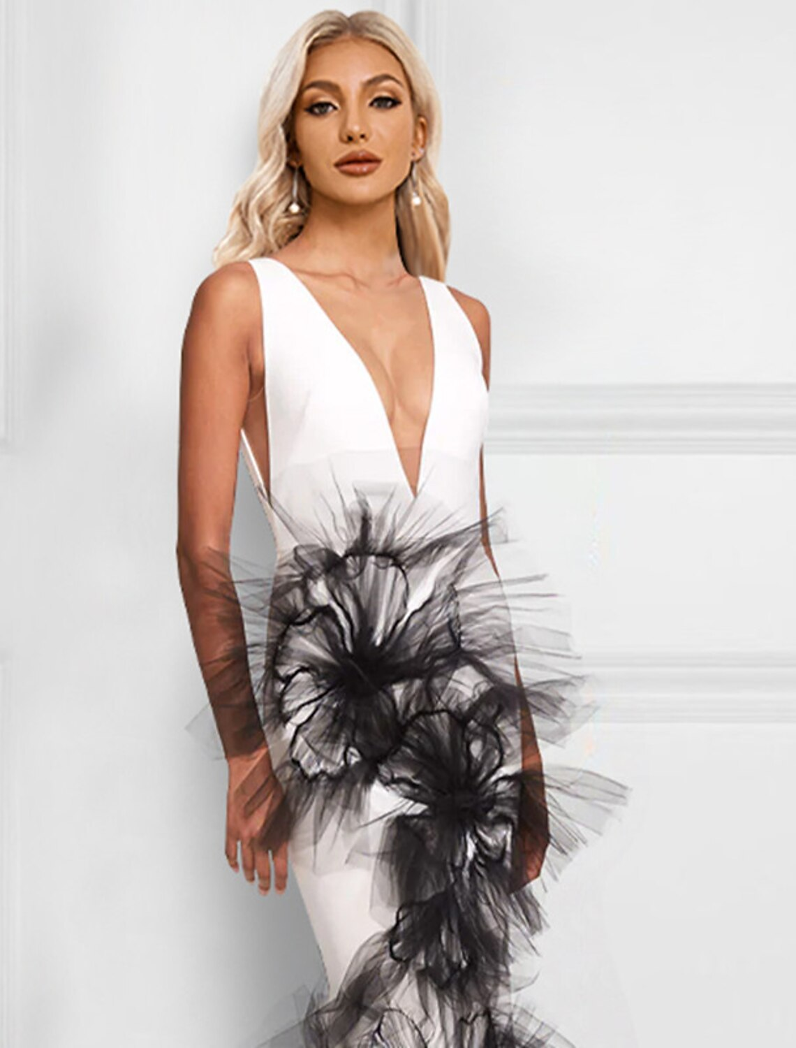 Evening Gown Dress Formal Floor Length Sleeveless V Neck Stretch Fabric with Appliques