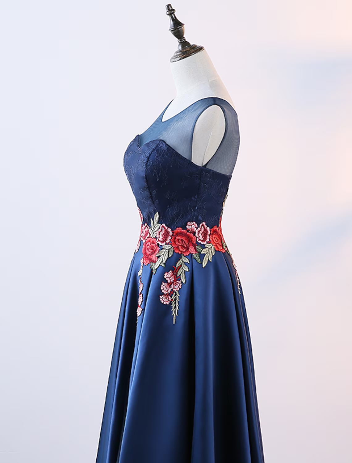 A-Line Evening Gown Elegant Dress Prom Floor Length Sleeveless Jewel Neck Satin with Embroidery Appliques