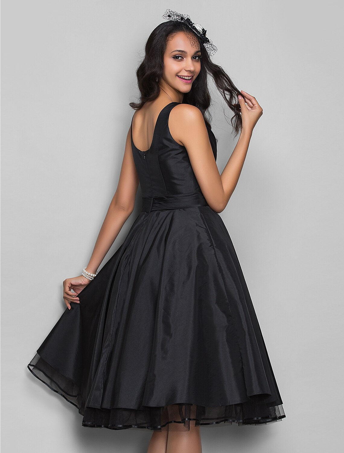 A-Line Cocktail Dresses Vintage Dress Halloween Knee Length Sleeveless V Neck Taffeta with Pleats Crystals