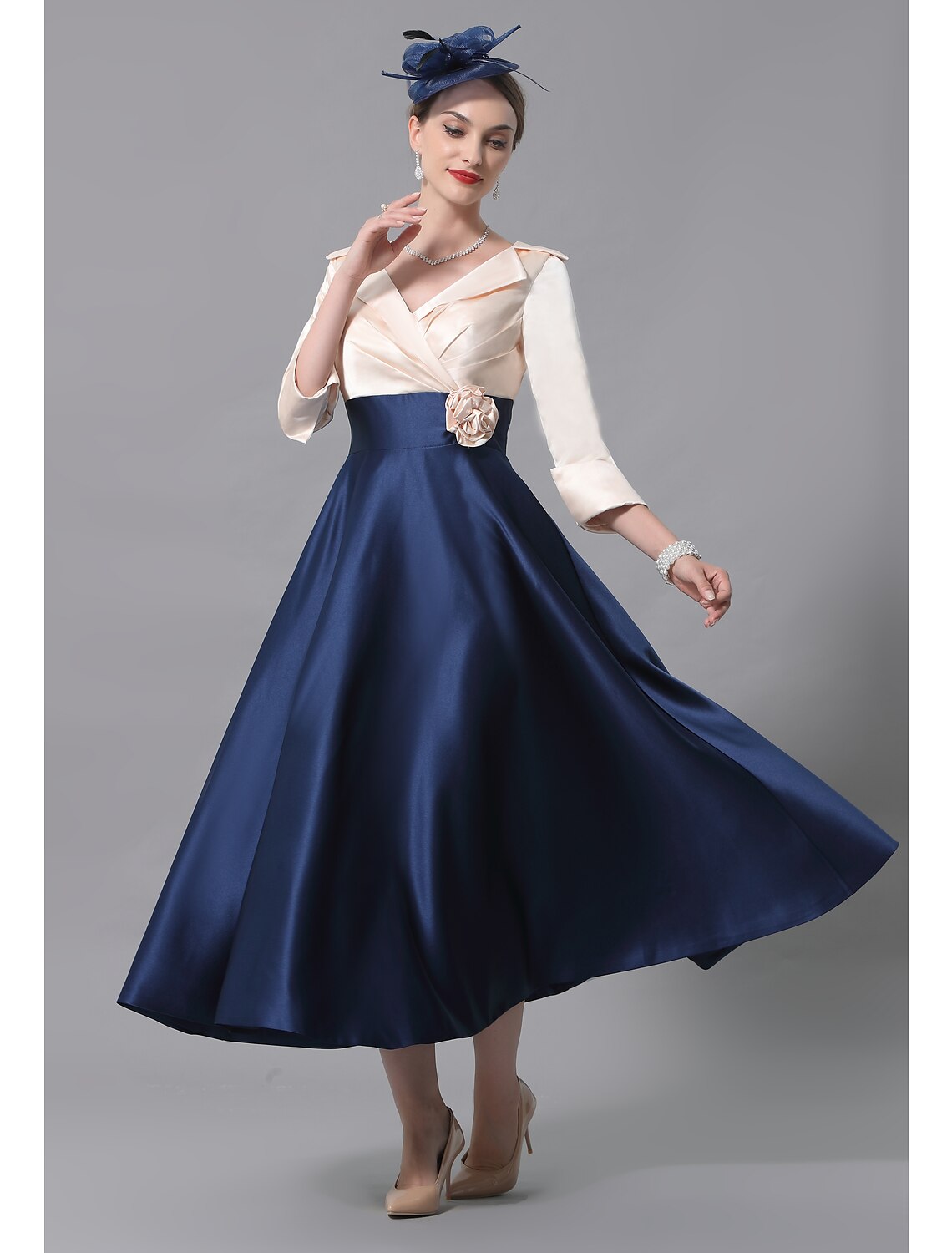 Two Piece Mother of the Bride Dress Wedding Guest Elegant V Neck Knee Length Stretch Fabric Half Sleeve with Appliques