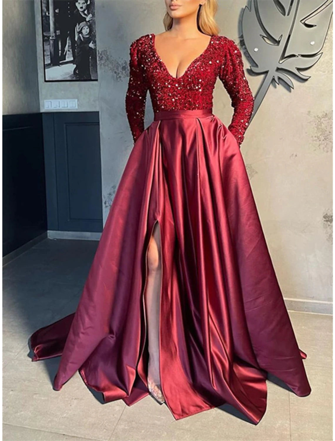 A-Line Celebrity Style Sparkle Sexy Party Wear Prom Dress V Neck Long Sleeve Sweep / Brush Train Satin with Slit Splicing