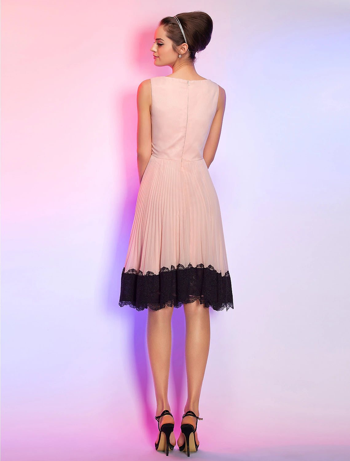 A-Line Cute Dress Homecoming Knee Length Sleeveless Boat Neck Pink Dress Chiffon with Lace