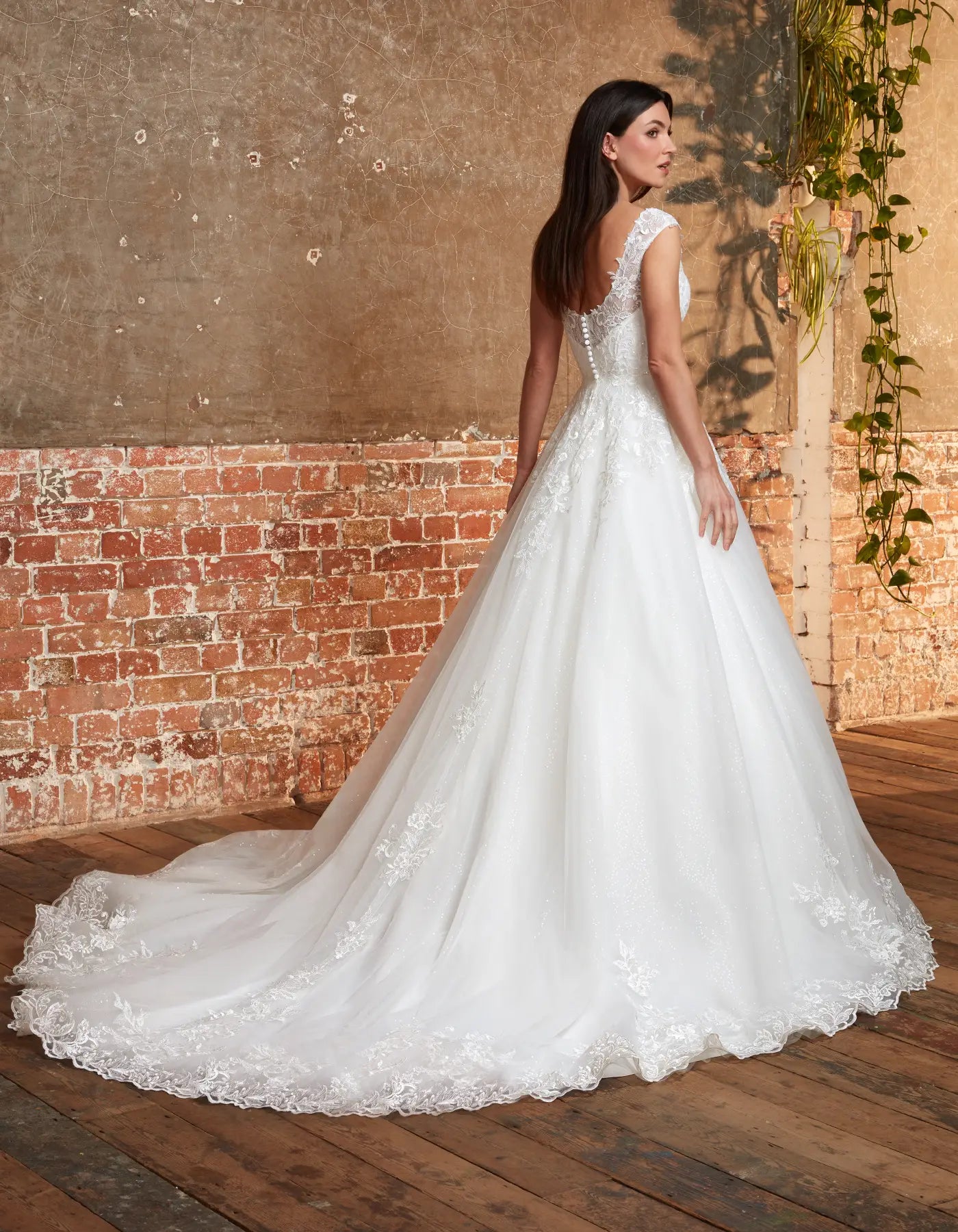 DingJiDress detailed lace a-line with on-the-shoulder straps