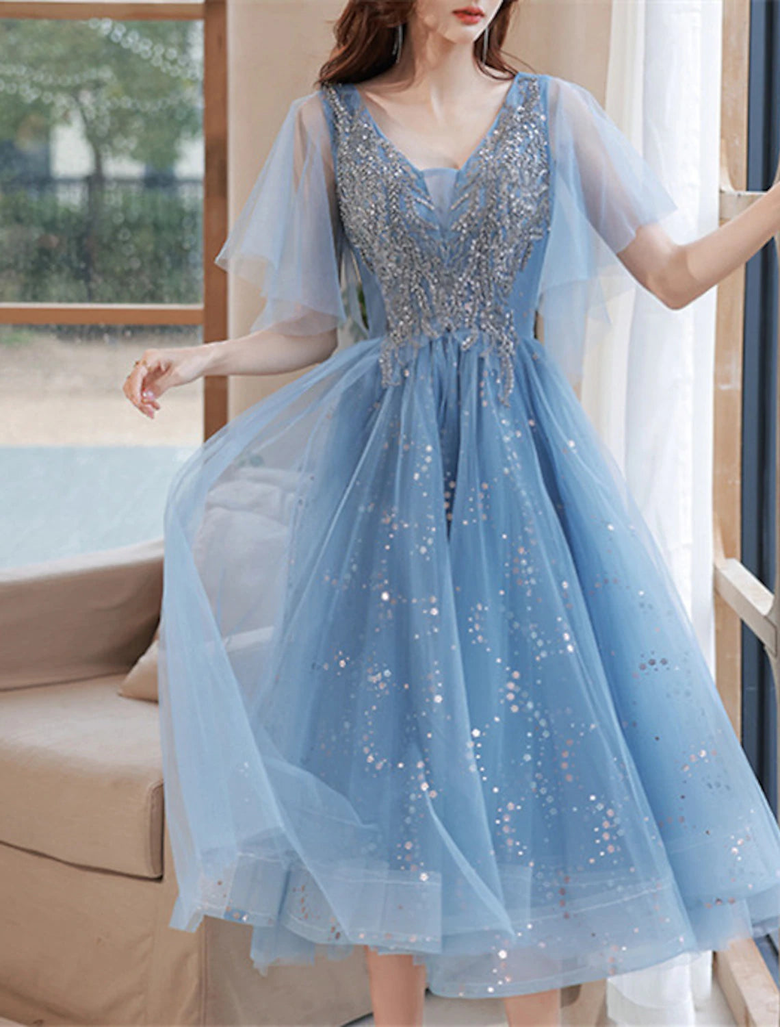 A-Line Homecoming Dresses Glittering Dress Graduation Party Wear Knee Length Short Sleeve V Neck Tulle with Glitter