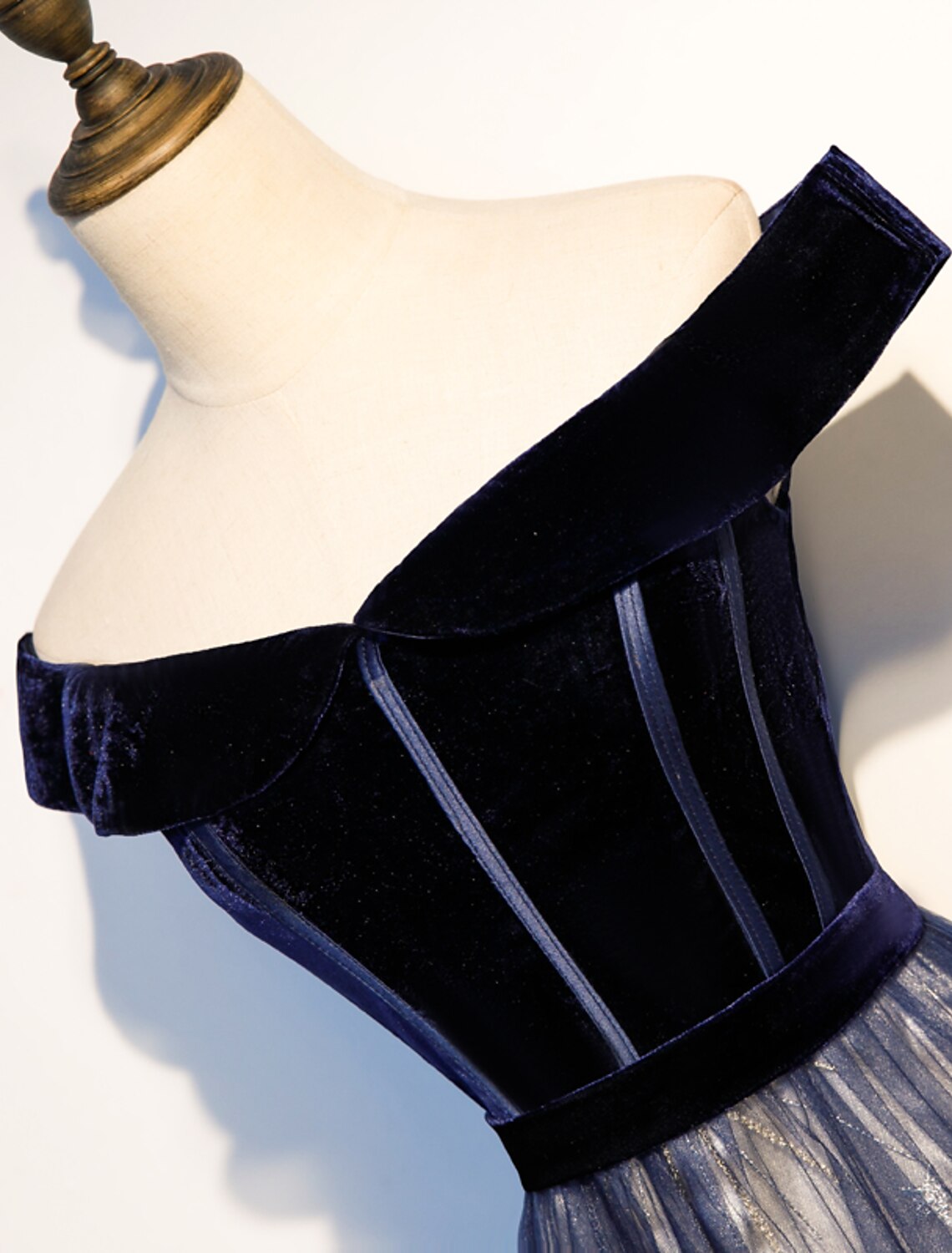 A-Line Elegant Floral Prom Formal Evening Dress Off Shoulder Short Sleeve Sweep / Brush Train Tulle with Pleats Pattern