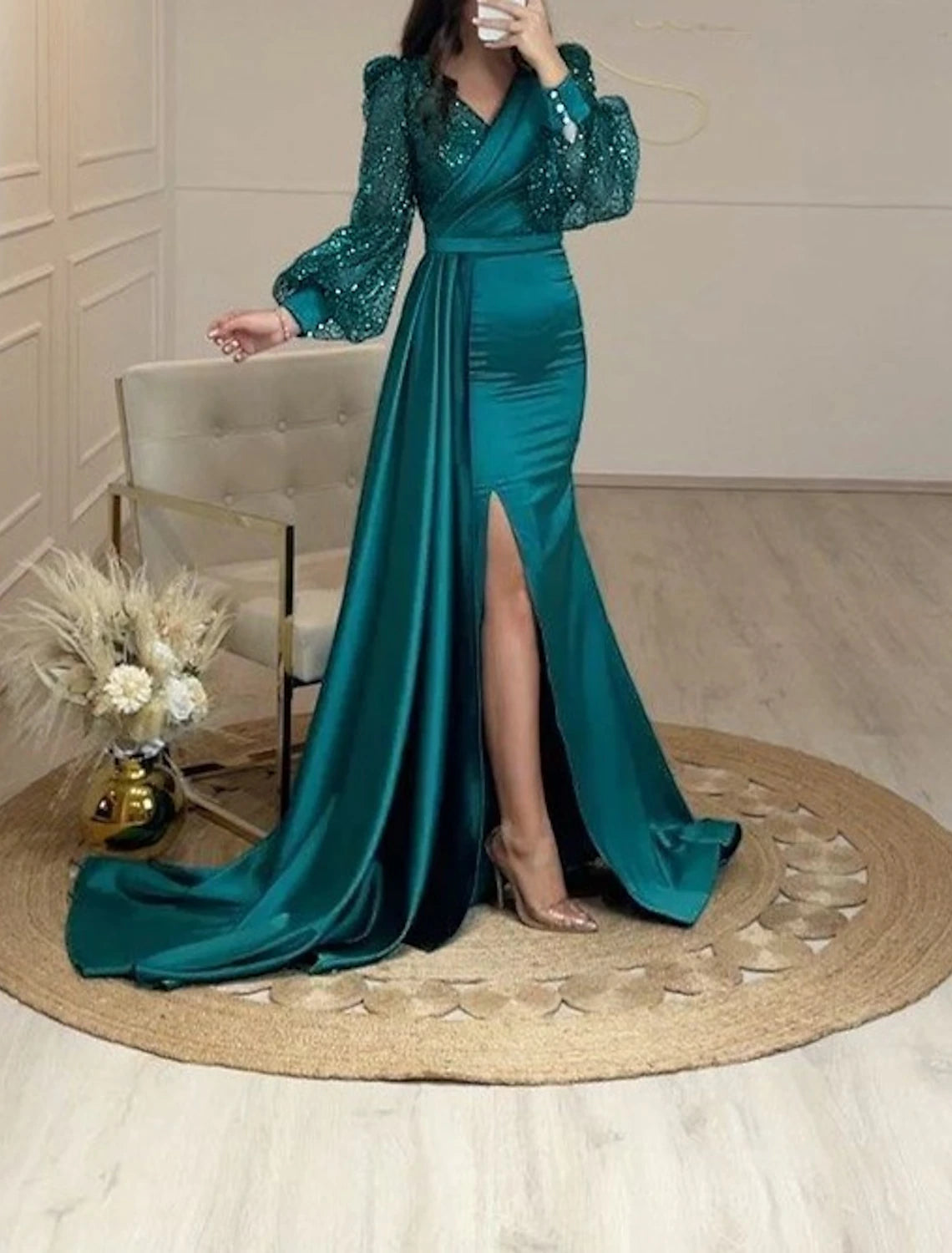 Mermaid / Trumpet Evening Gown Sparkle & Shine Dress Formal Court Train Long Sleeve V Neck Fall Wedding Guest Charmeuse with Sequin