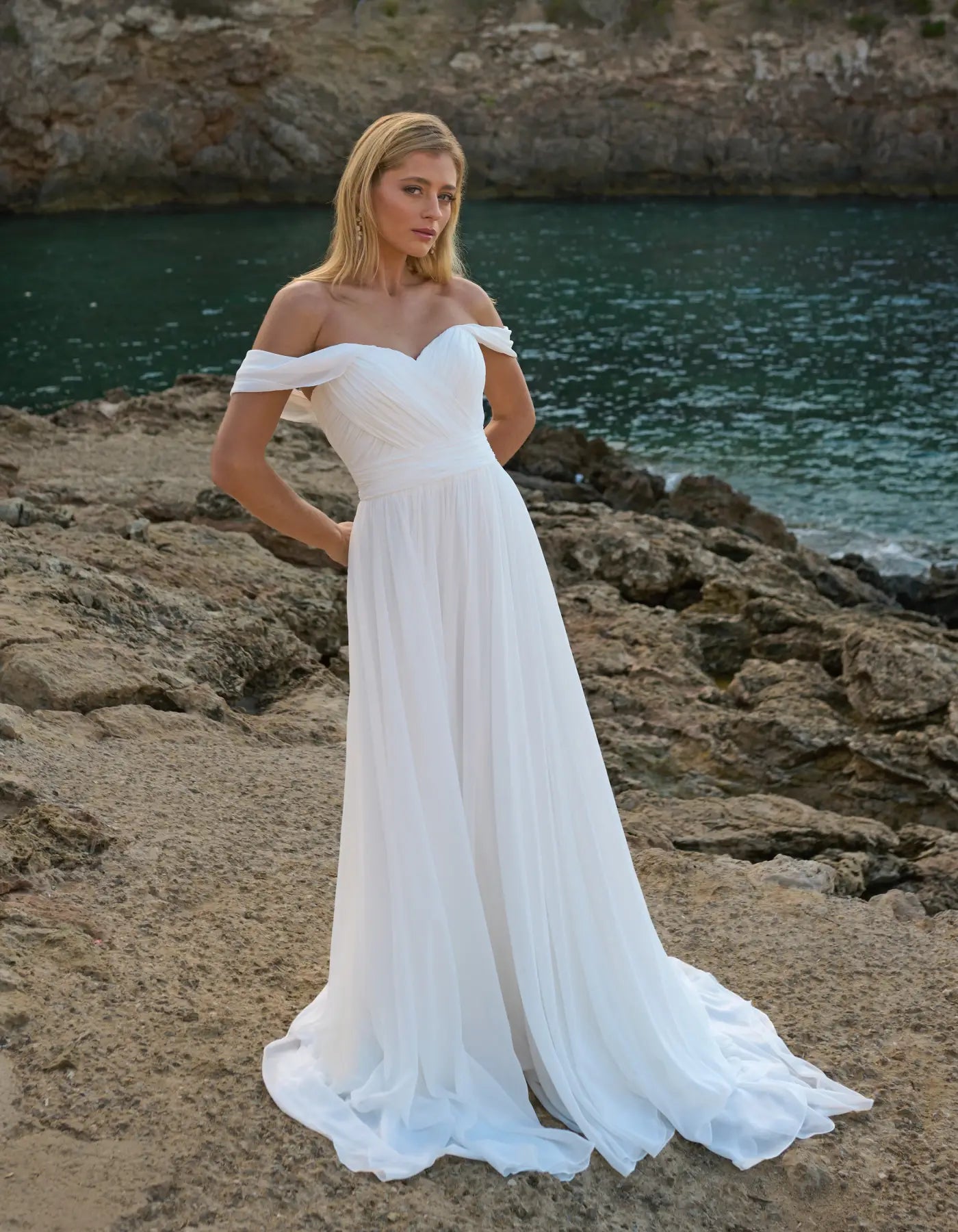DingJiDress a simple chiffon wedding dress