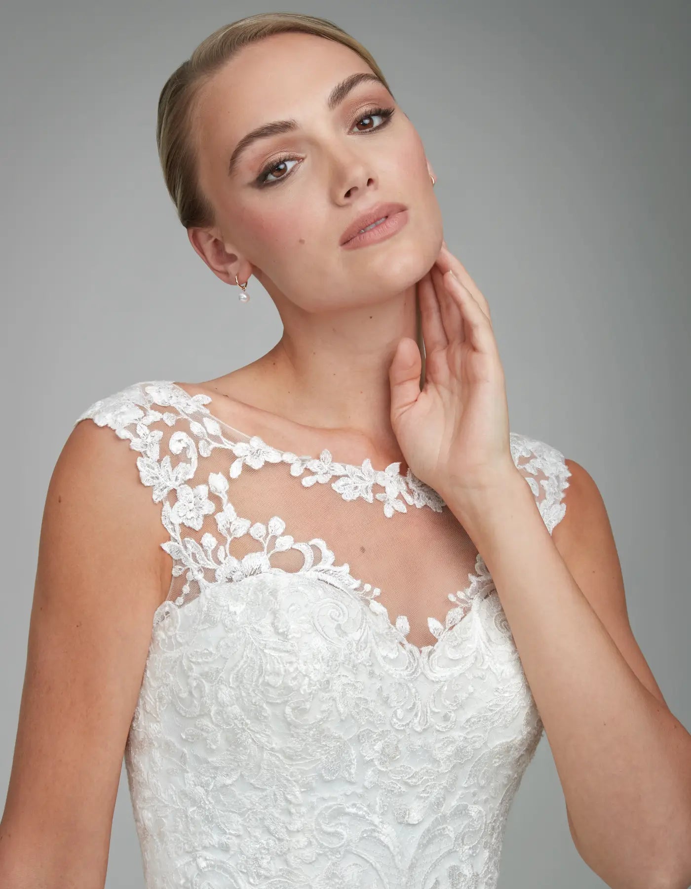 DingJiDress an elegant a-line design