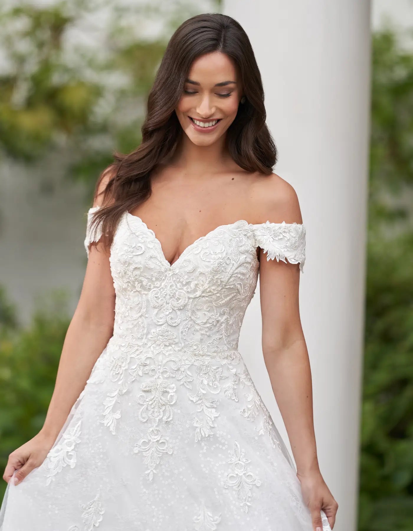 DingJiDress luxurious glittering a-line with cut-out train