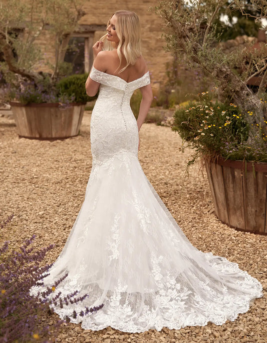 DingJiDress an off-the-shoulder lace mermaid dress