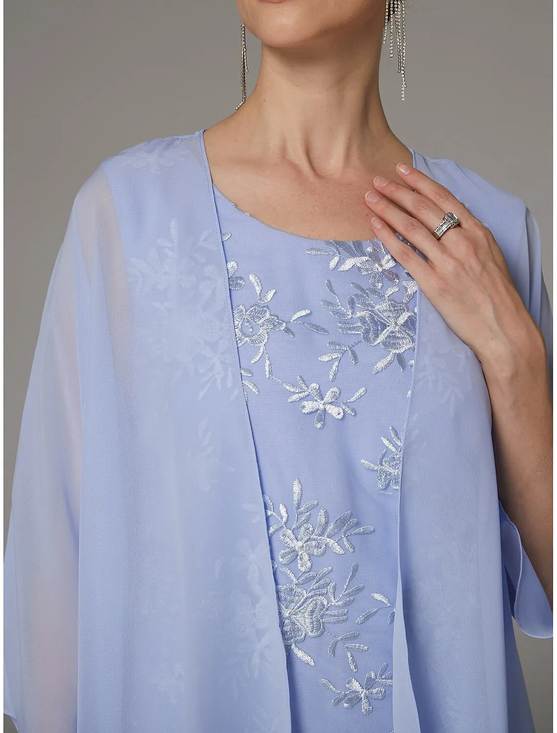 DingJiDress November December Autumn Winter Wedding Guest Dress Two Piece Sheath / Column Pantsuit Elegant Jewel Neck Tea Length Chiffon Lace Sleeveless Jacket Dresses with Appliques Mother of the Groom / Bride Dresses