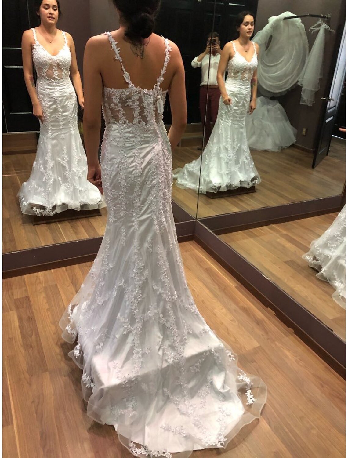 Mermaid / Trumpet Minimalist Elegant Party Wear Formal Evening Dress V Neck Sleeveless Sweep / Brush Train Tulle with Beading Appliques