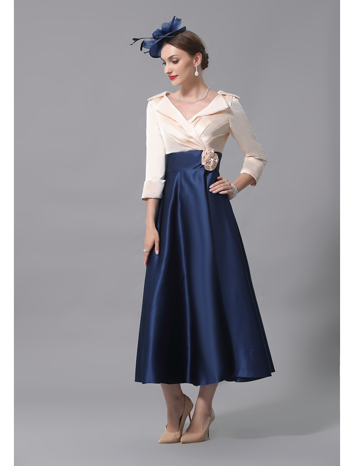 Two Piece Mother of the Bride Dress Wedding Guest Elegant V Neck Knee Length Stretch Fabric Half Sleeve with Appliques