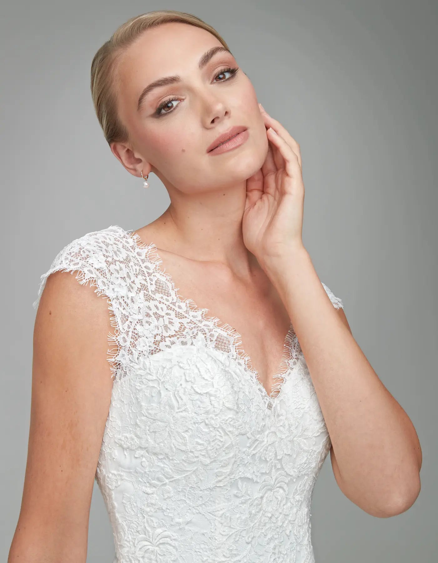 DingJiDress a vintage gown with eyelash edging Wedding Dresses