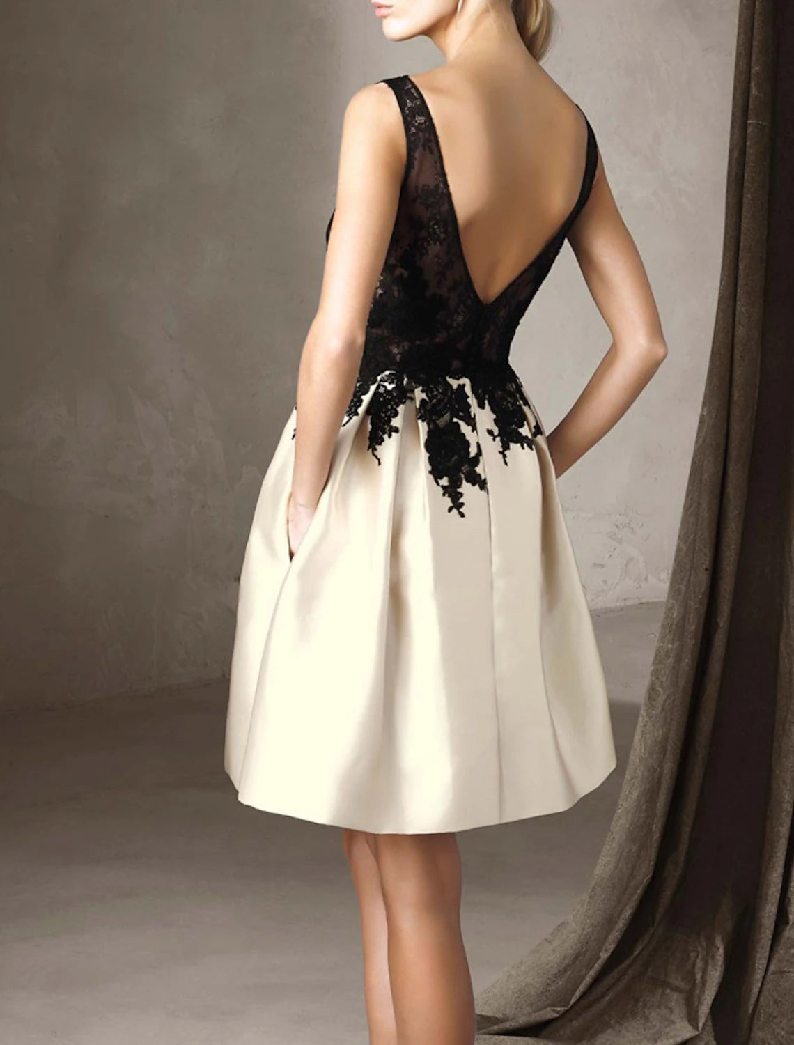 A-Line Cocktail Dresses Kentucky Derby Color Block Dress Party Wear Knee Length Sleeveless Jewel Neck Satin with Pleats Embroidery