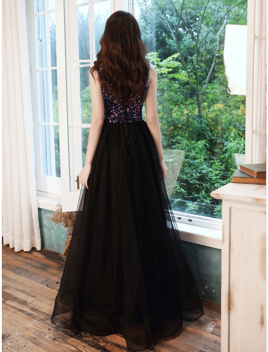 A-Line Glittering Wedding Guest Prom Dress V Neck Sleeveless Floor Length Sequined with