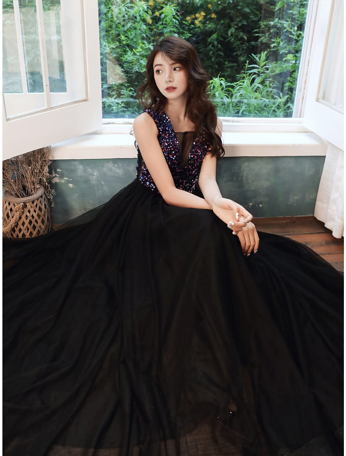 A-Line Glittering Wedding Guest Prom Dress V Neck Sleeveless Floor Length Sequined with