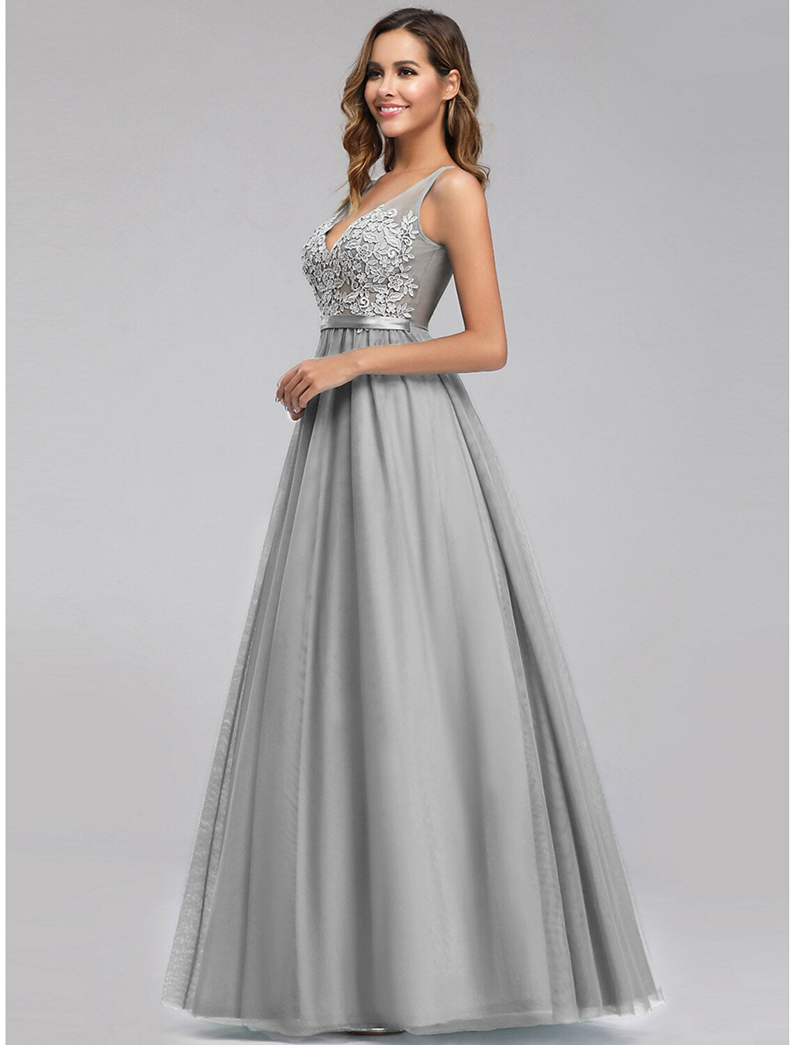 A-Line Holiday Prom Dress V Neck V Back Sleeveless Floor Length Chiffon Appliques