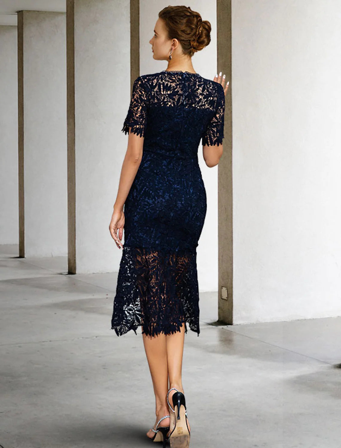 Mother of the Bride Dress Simple Elegant Knee Length Lace Short Sleeve Appliques