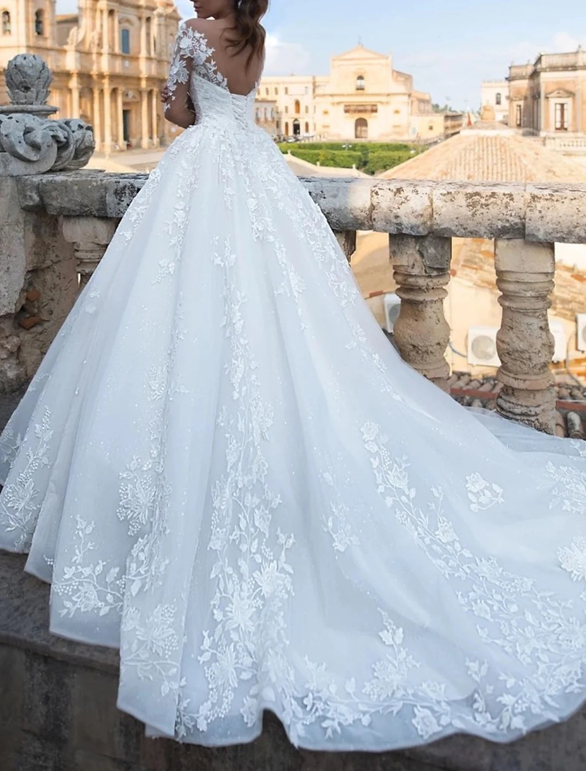 Engagement Open Back Sexy Formal Wedding Dresses Chapel Train Ball Gown Long Sleeve V Neck Lace With Appliques
