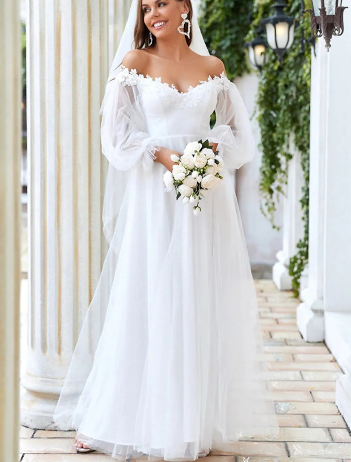 Beach Wedding Dresses Floor Length A-Line Long Sleeve Off Shoulder Tulle With Lace