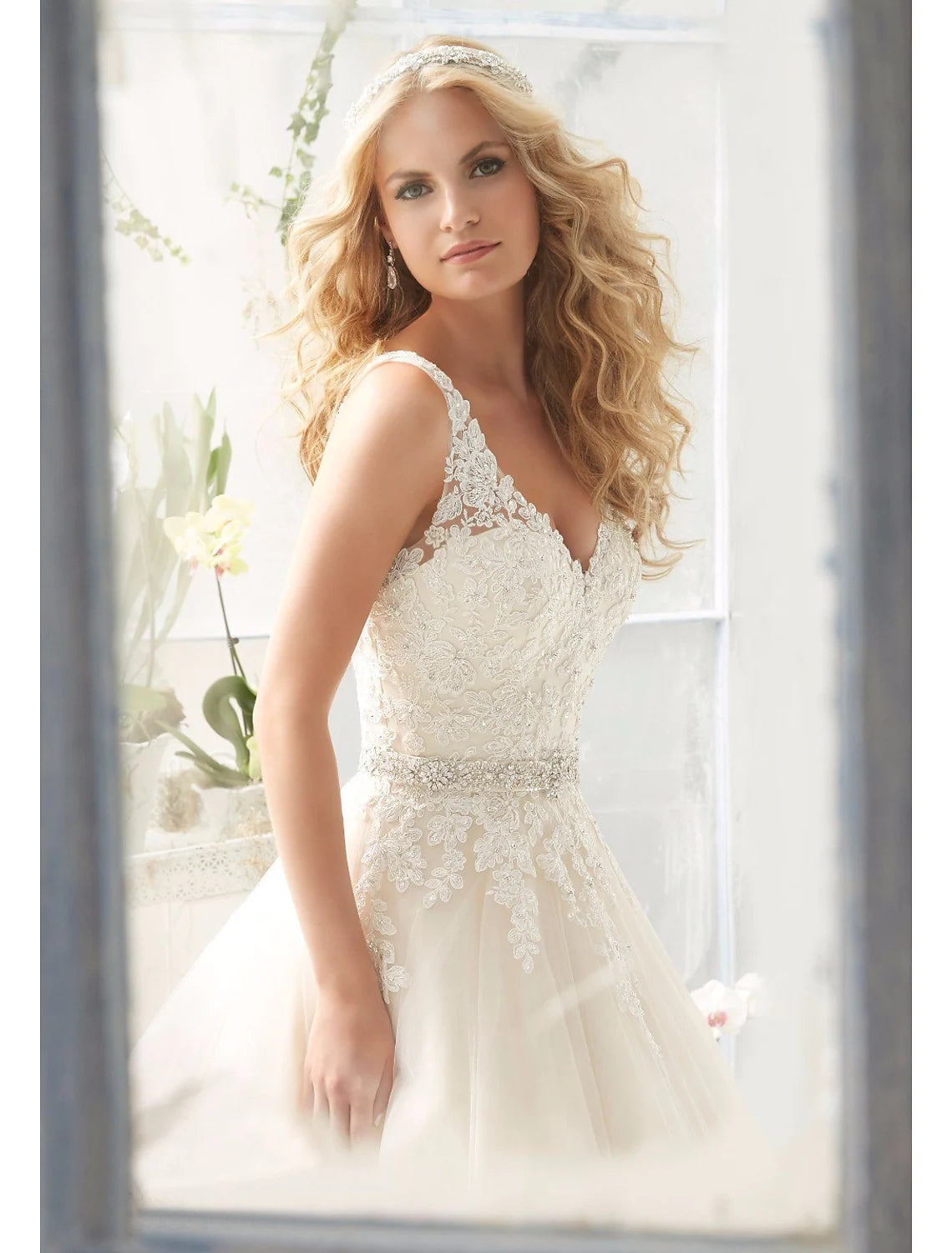 Engagement Open Back Sexy Formal Wedding Dresses A-Line Regular Straps V Neck Lace