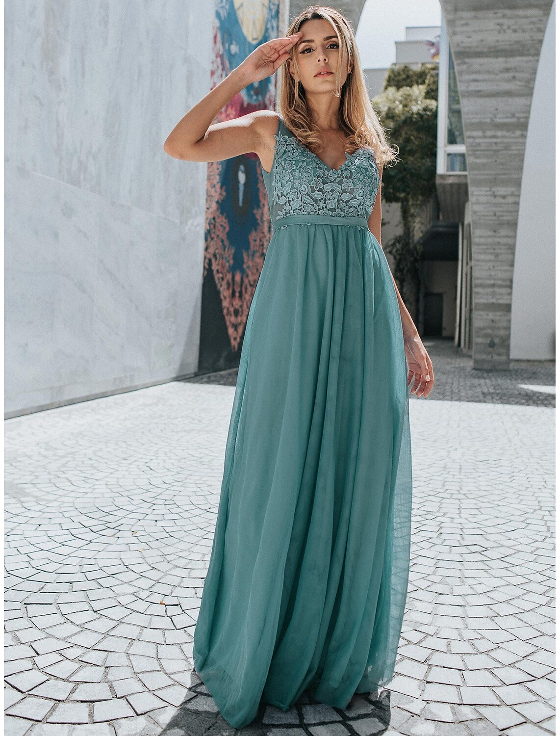 A-Line Holiday Prom Dress V Neck V Back Sleeveless Floor Length Chiffon Appliques