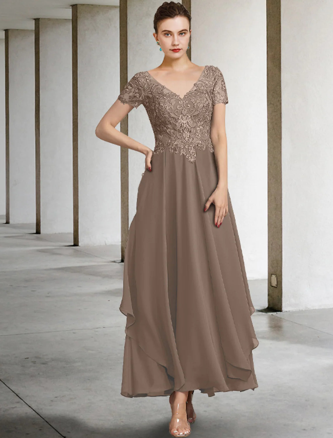 A-Line Mother of the Bride Dress Plus Size Elegant V Neck Ankle Length Chiffon Lace Short Sleeve Appliques